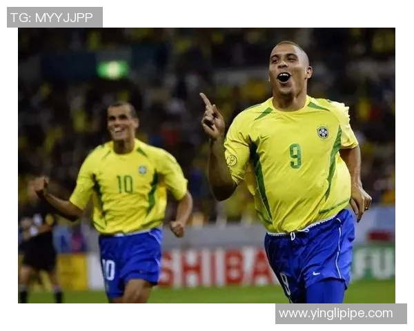 足球明星们对小罗的喜爱与崇拜背后的故事与影响分析